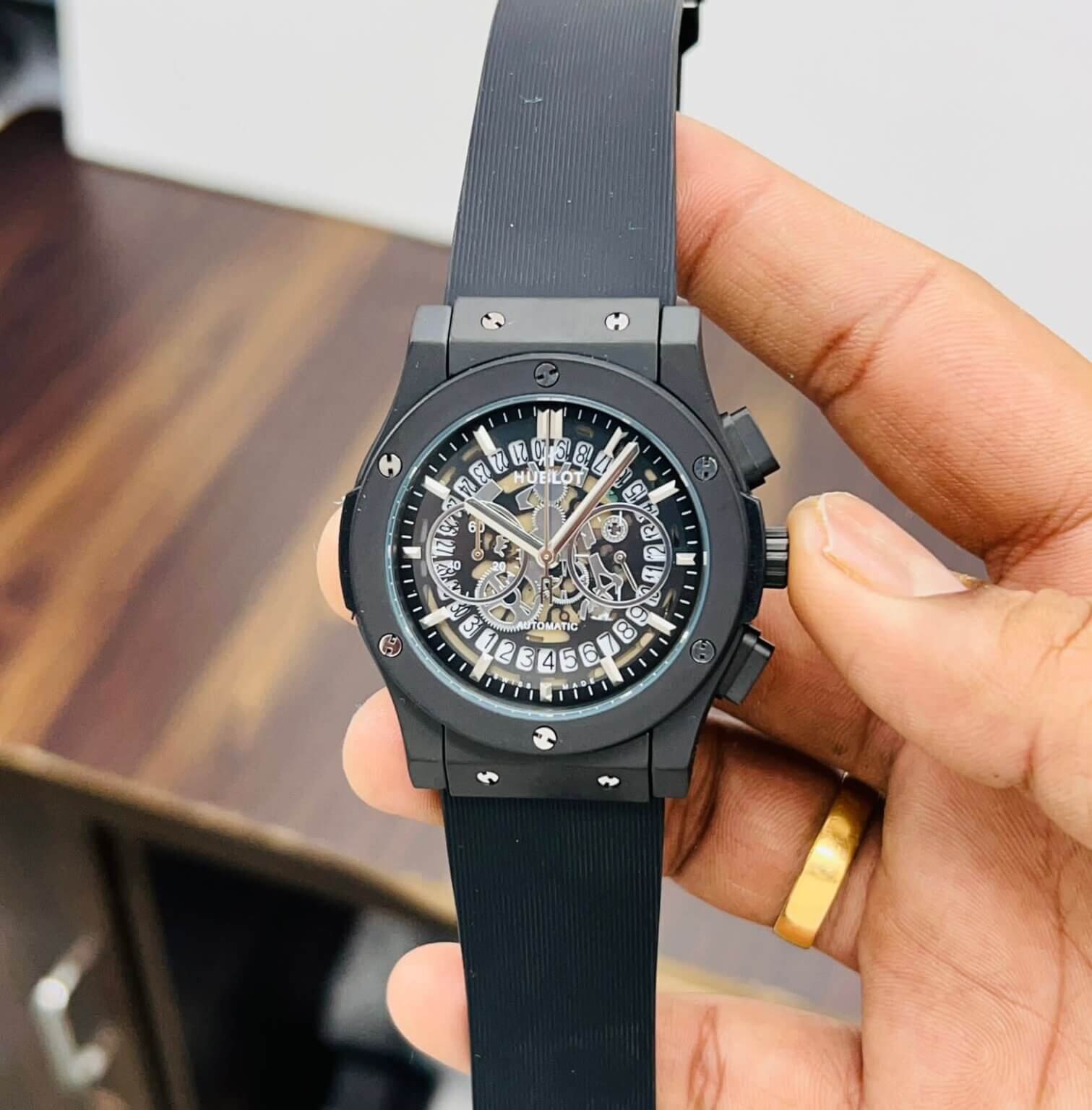 Hublot Big Bang https://watchstoreindia.com/Shop/hublot-big-bang/