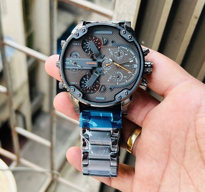 0eeacb26 4f4b 4cc7 a281 a684549f0571 https://watchstoreindia.com/Shop/diesel-dz7331/