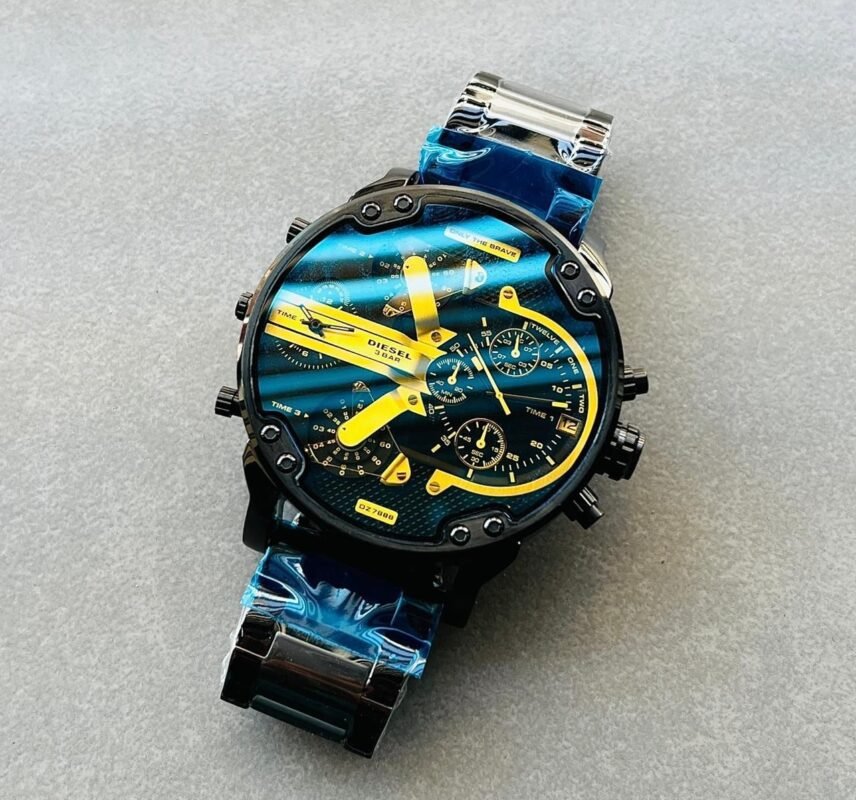 9fe2b879 9f08 420c 8273 0338a0cdf513 https://watchstoreindia.com/Shop/diesel-dz7331/