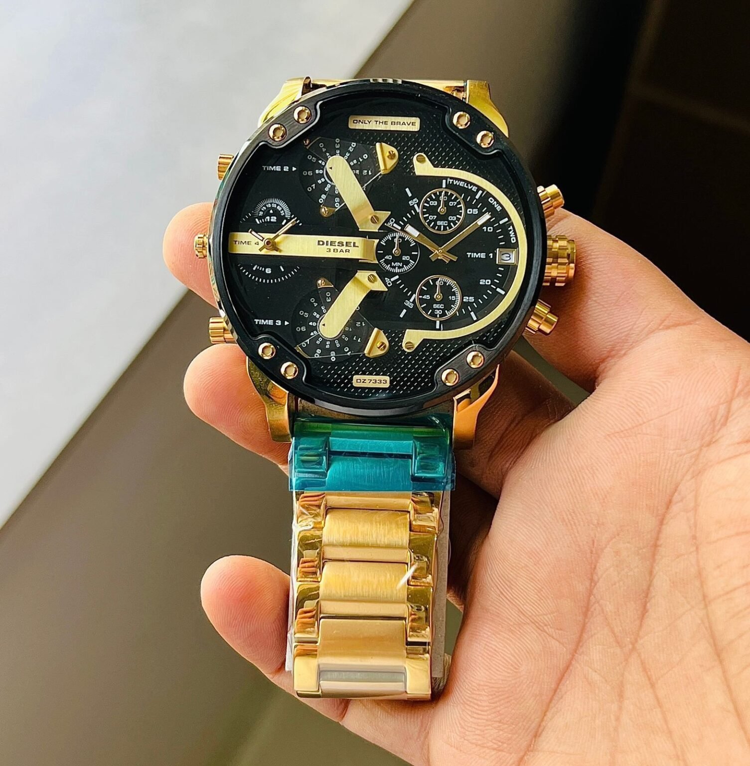 b62722fc 83bf 4542 944f 74b4732f52fe https://watchstoreindia.com/Shop/diesel-dz7331/