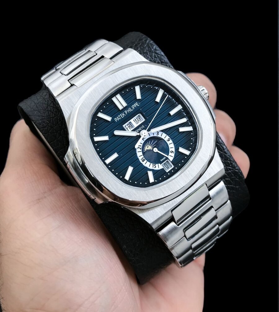 b701d390 71ed 4b9f 8d8d c97ac649dc97 https://watchstoreindia.com/Shop/patek-philippe-nautilus-5061-blue/