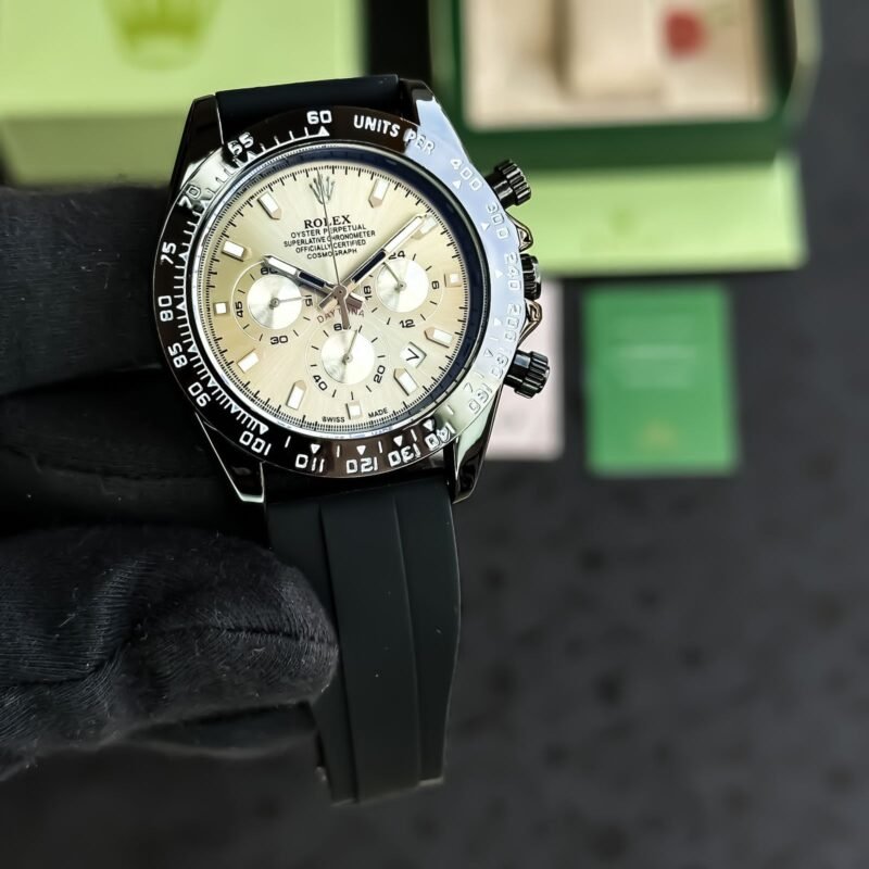 IMG 20231230 WA0020 https://watchstoreindia.com/Shop/rolex-daytona-42mm/