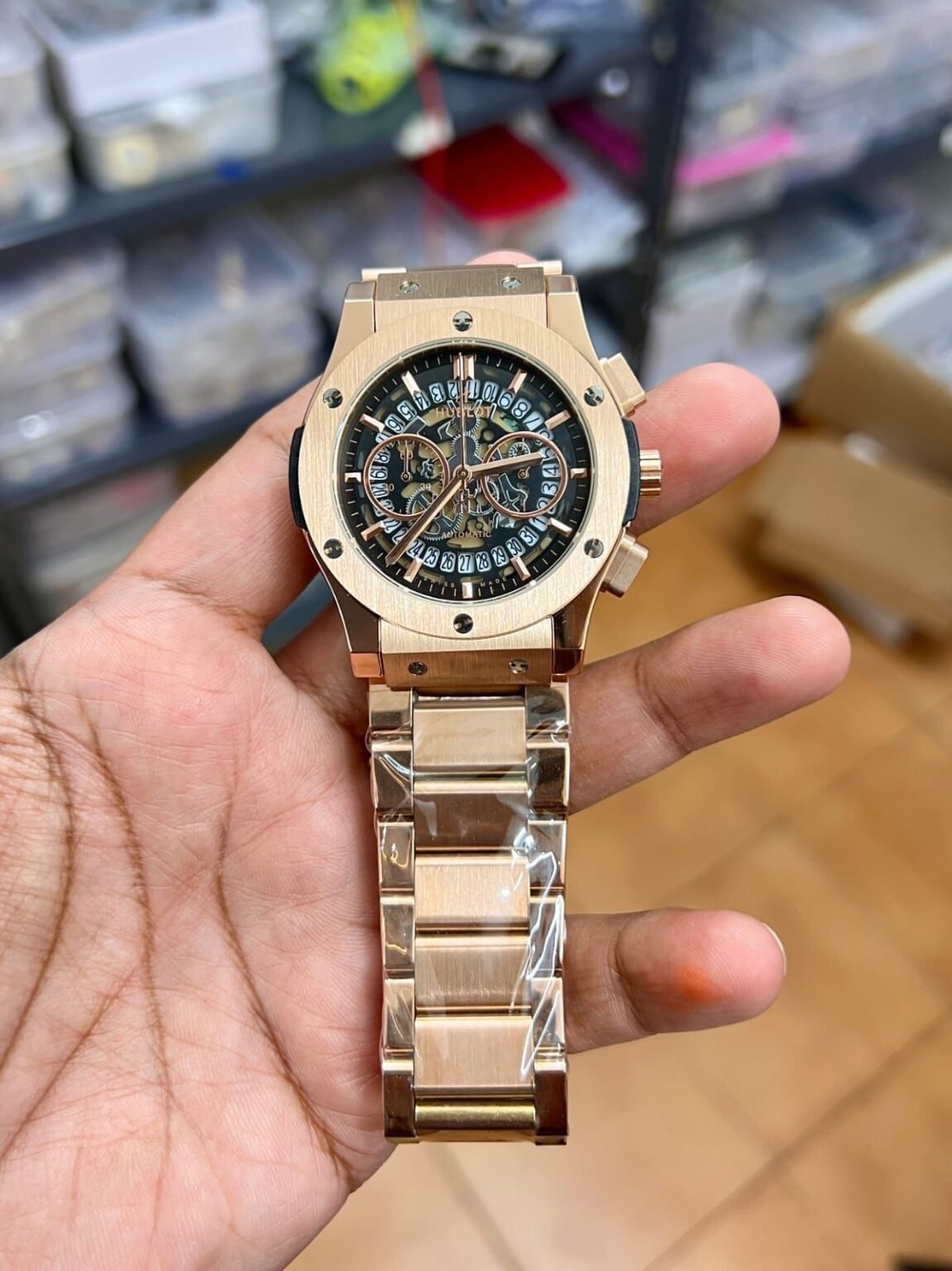 26e461c1 6f2f 4ac1 b49a 1cd21e375891 https://watchstoreindia.com/Shop/hub-lot-big-bang-5-chronograph/