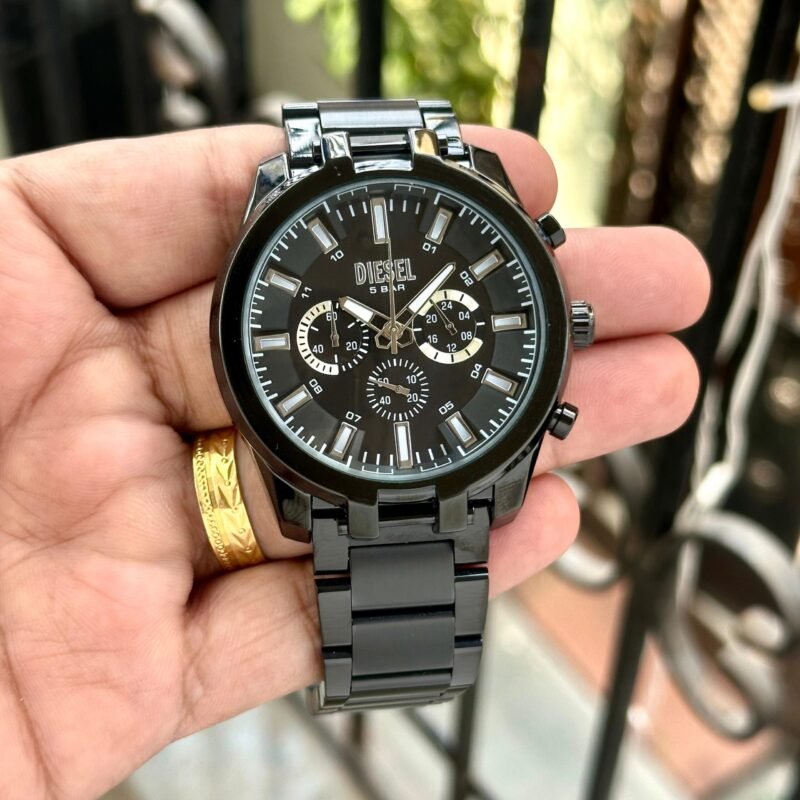 46f968a1 a74e 46e3 9497 fa6fd844a051 scaled https://watchstoreindia.com/Shop/diesel-5bar-mega-chief-chronograph-7-color/