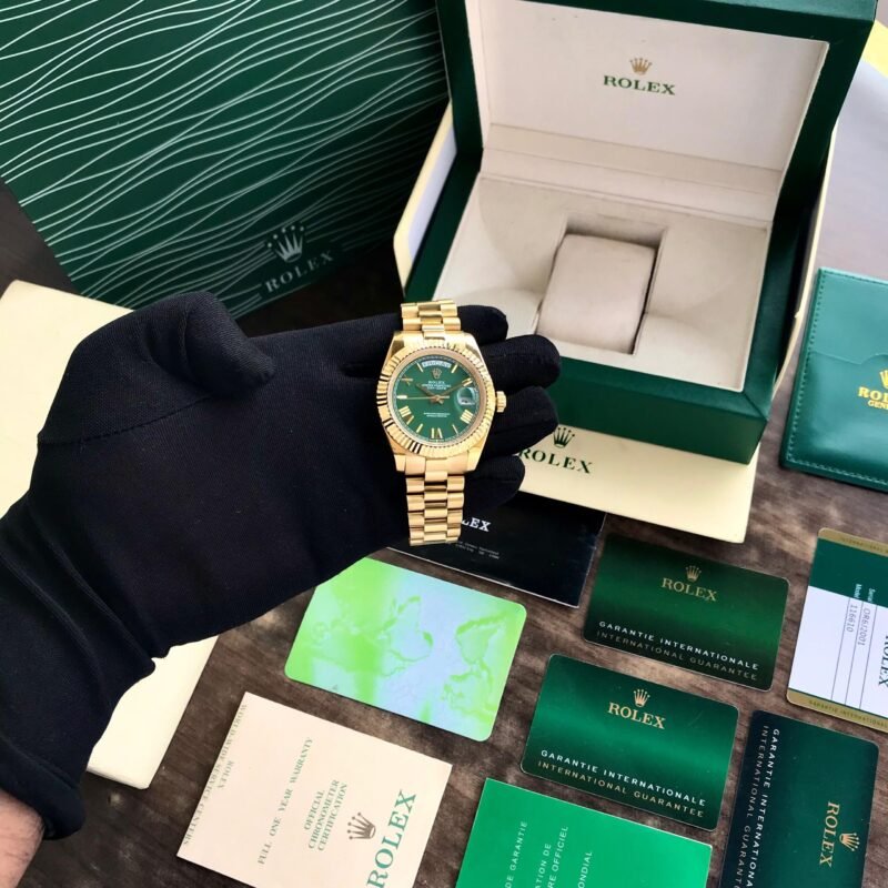 83c8c1f2 118f 41e9 b46c ff34b1558981 scaled https://watchstoreindia.com/Shop/rolex-day-date-green-dial/