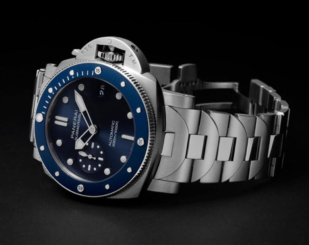 IMG 20240402 204930 697 https://watchstoreindia.com/Shop/luminor-panerai-submersible-blu-notte/