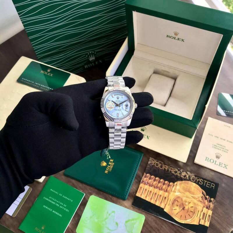 IMG 20240412 092228 807 https://watchstoreindia.com/Shop/rolex-day-date-skyblue/