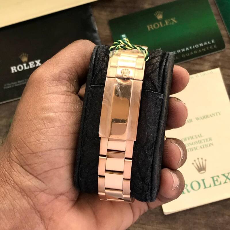 IMG 20240429 191552 129 https://watchstoreindia.com/Shop/rolex-sky-dweller/