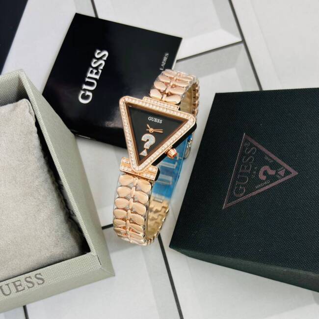 IMG 20240619 151235 889 https://watchstoreindia.com/Shop/guess-triangle-fame-2/