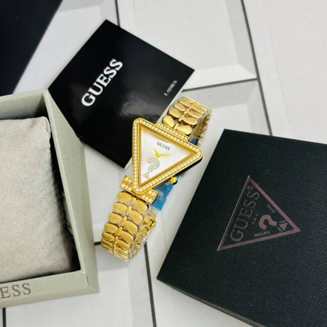 IMG 20240619 151236 374 https://watchstoreindia.com/Shop/guess-triangle-fame-2/