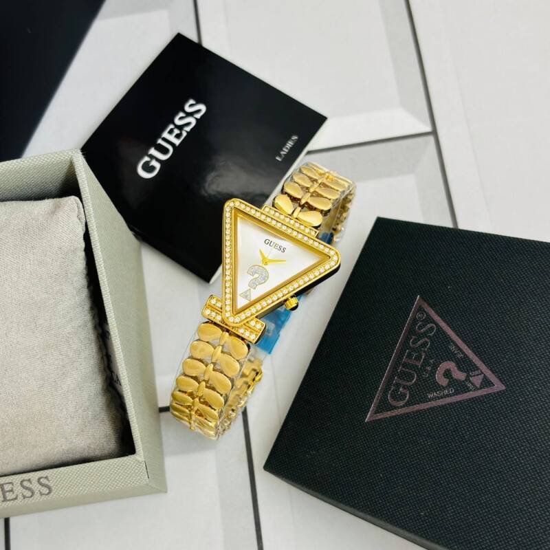 IMG 20240619 151236 374 https://watchstoreindia.com/Shop/guess-triangle-fame-5-colors/