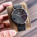 6170270586211778651 https://watchstoreindia.com/Shop/daniel-wellington-dw-black-32-mm/