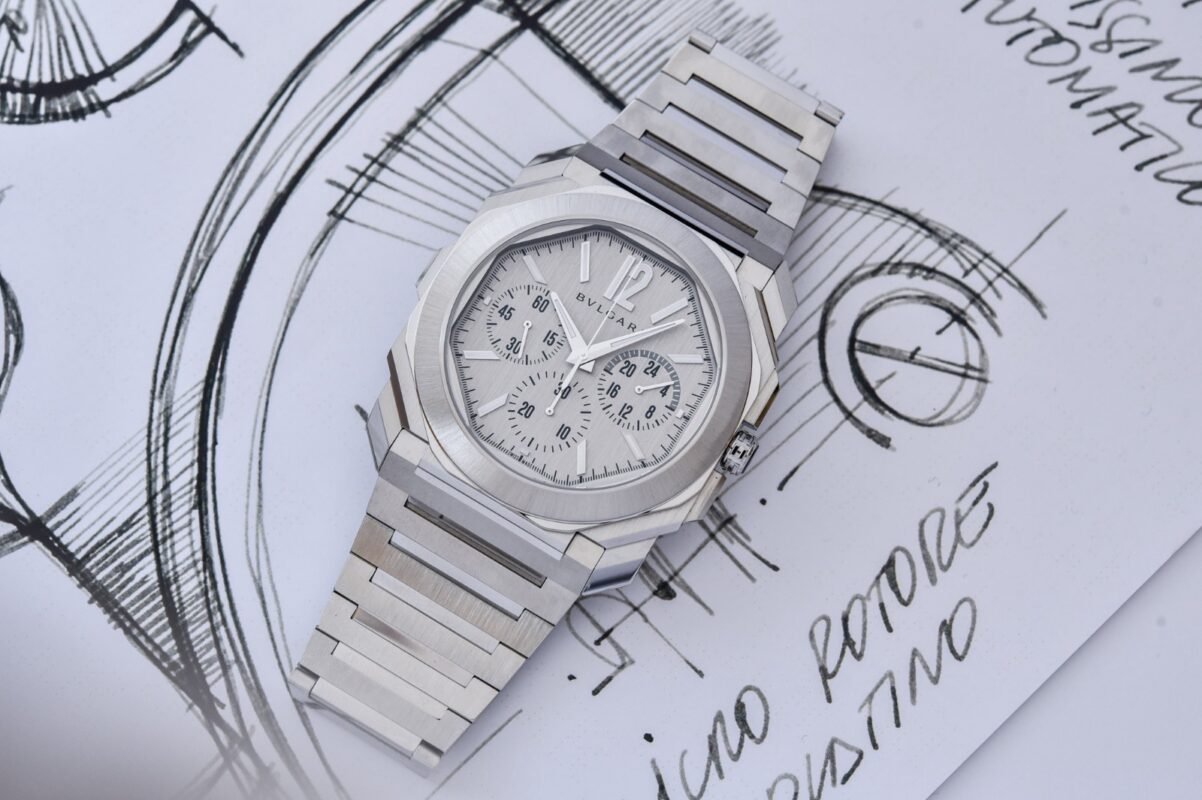 330614e5 b5ea 4ac4 ab86 29654e8b9c0a https://watchstoreindia.com/Shop/bvlgari-octo-finissimo-chronograph/