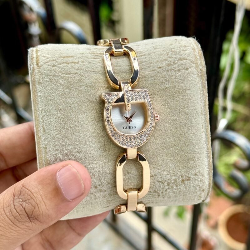 IMG 20240917 WA0002 scaled https://watchstoreindia.com/Shop/guess-gia-collection-2/