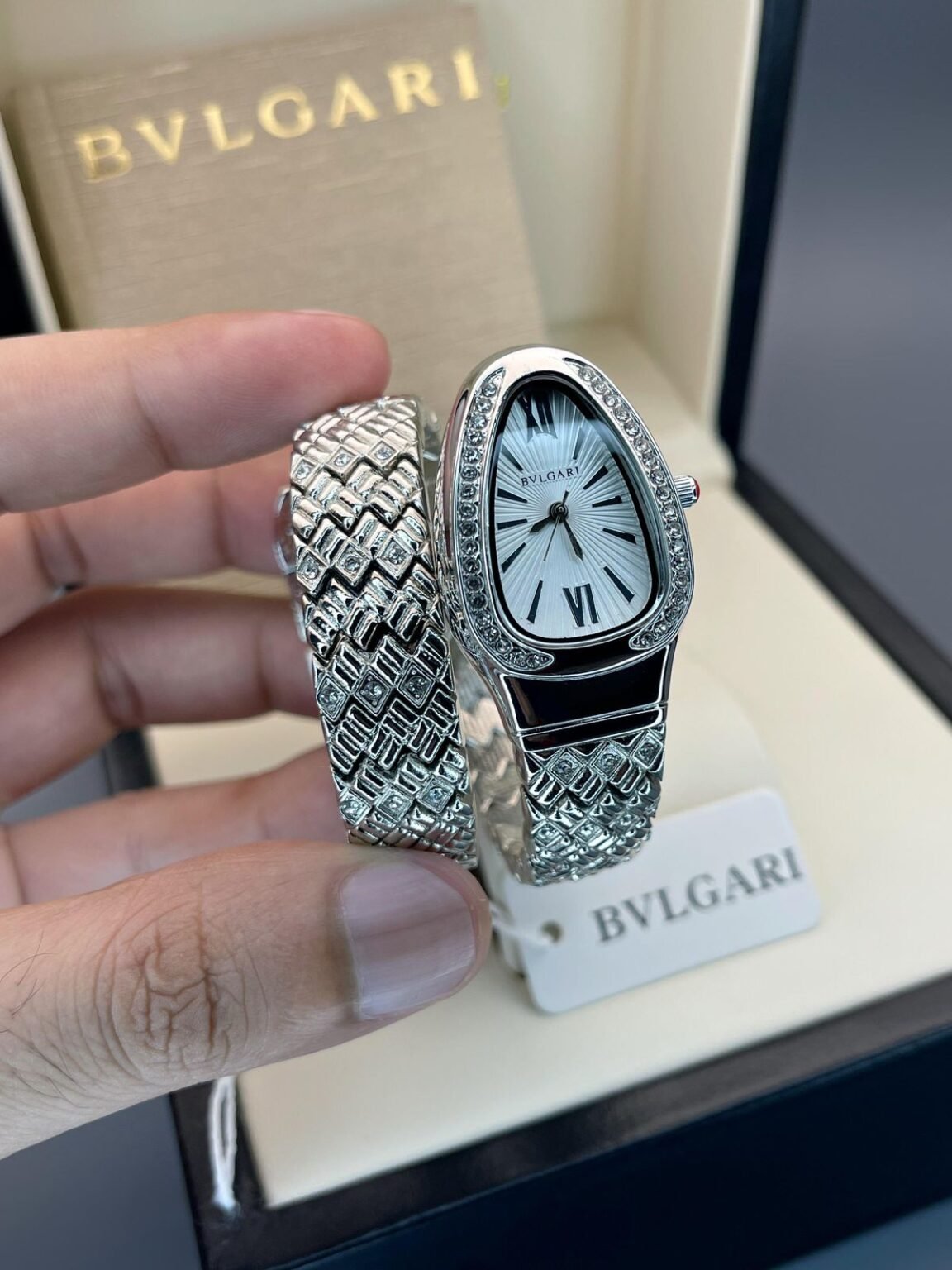 IMG 20240919 WA0051 https://watchstoreindia.com/Shop/bvlgari-bv-snake/