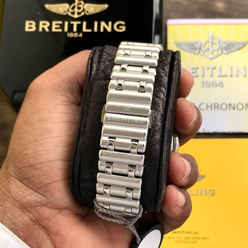 IMG 20240909 164125 321 https://watchstoreindia.com/Shop/breitling-chronomat-b01/