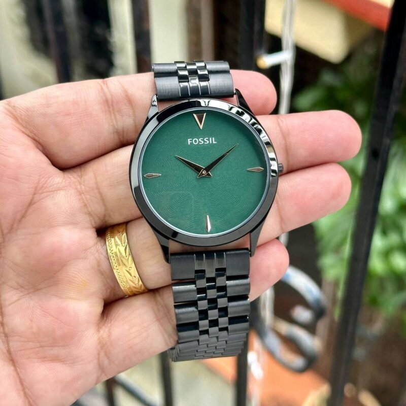 IMG 20240909 164752 379 https://watchstoreindia.com/Shop/fossil-classic-evolutionary/