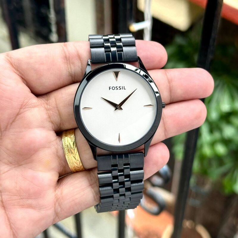 IMG 20240909 164752 637 https://watchstoreindia.com/Shop/fossil-classic-evolutionary/