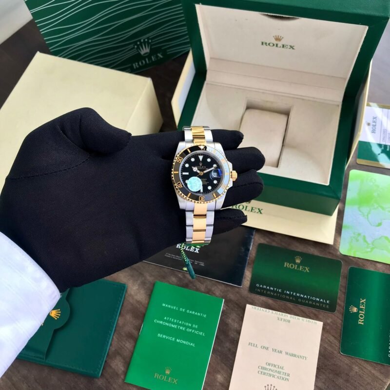 IMG 20241001 WA0010 https://watchstoreindia.com/Shop/rolex-submariner-gold-silver/