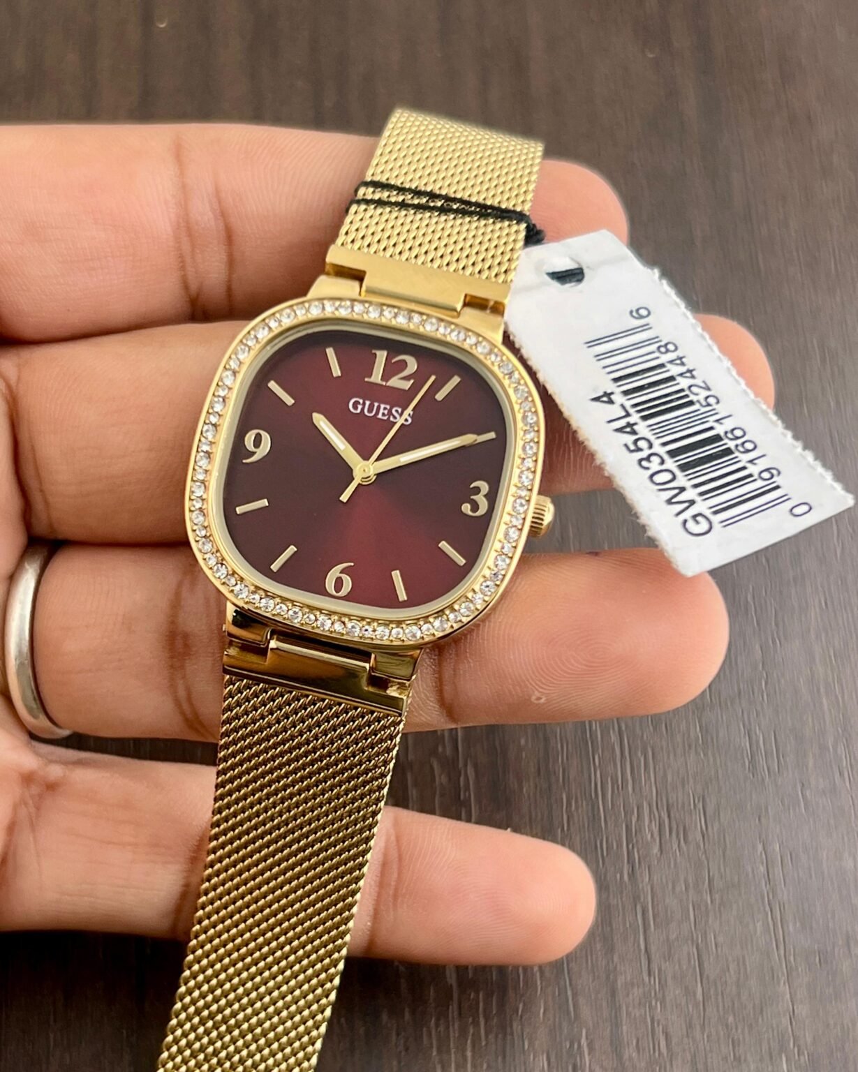 IMG 20241011 WA0041 scaled https://watchstoreindia.com/Shop/guess-champagne-dail-analog/