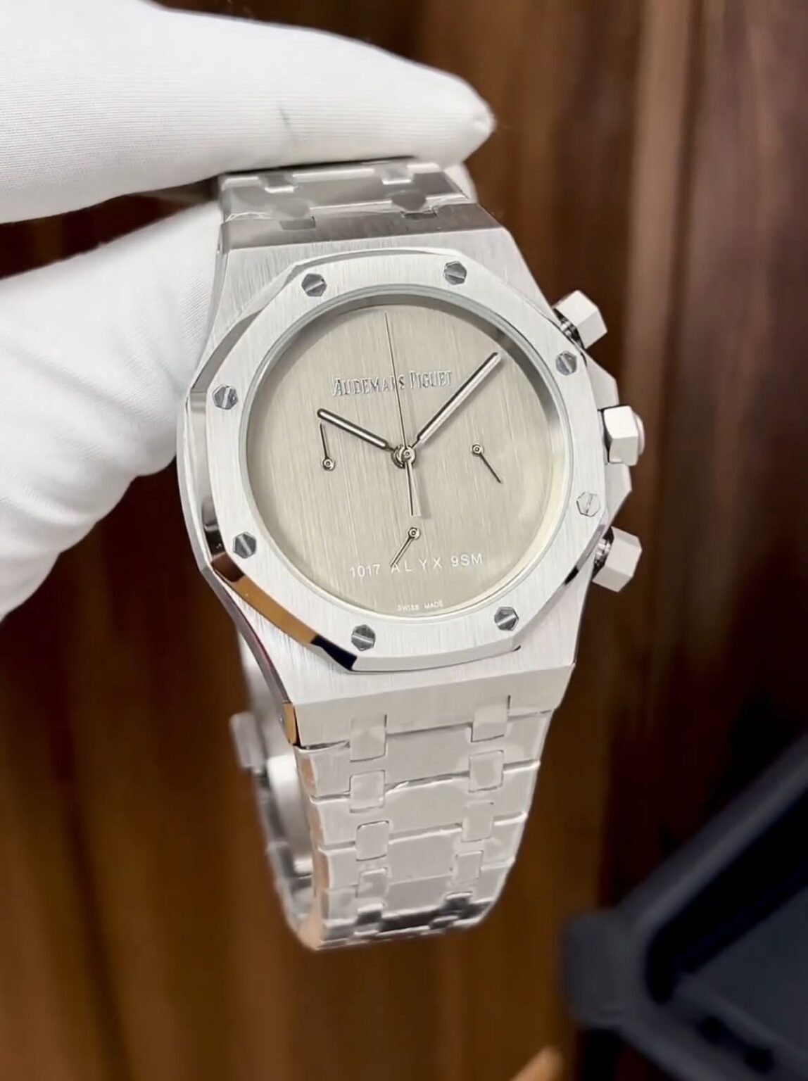 IMG 20241012 WA0059 https://watchstoreindia.com/Shop/audemars-piguet-royal-oak-premius-2/