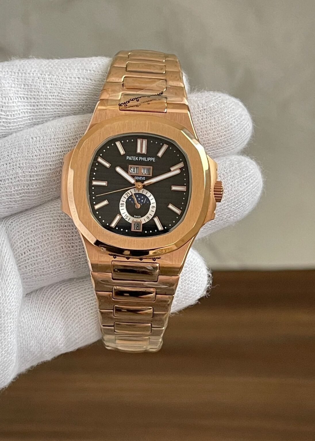 IMG 20241013 WA0017 https://watchstoreindia.com/Shop/patek-philippe-nautilus-white-sun-moon/