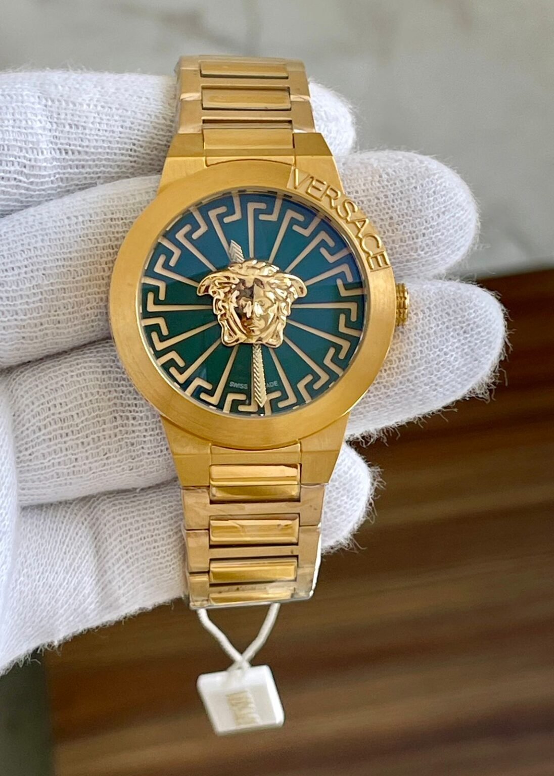 IMG 20241013 WA0112 https://watchstoreindia.com/Shop/versace-medusa-infinite-2/