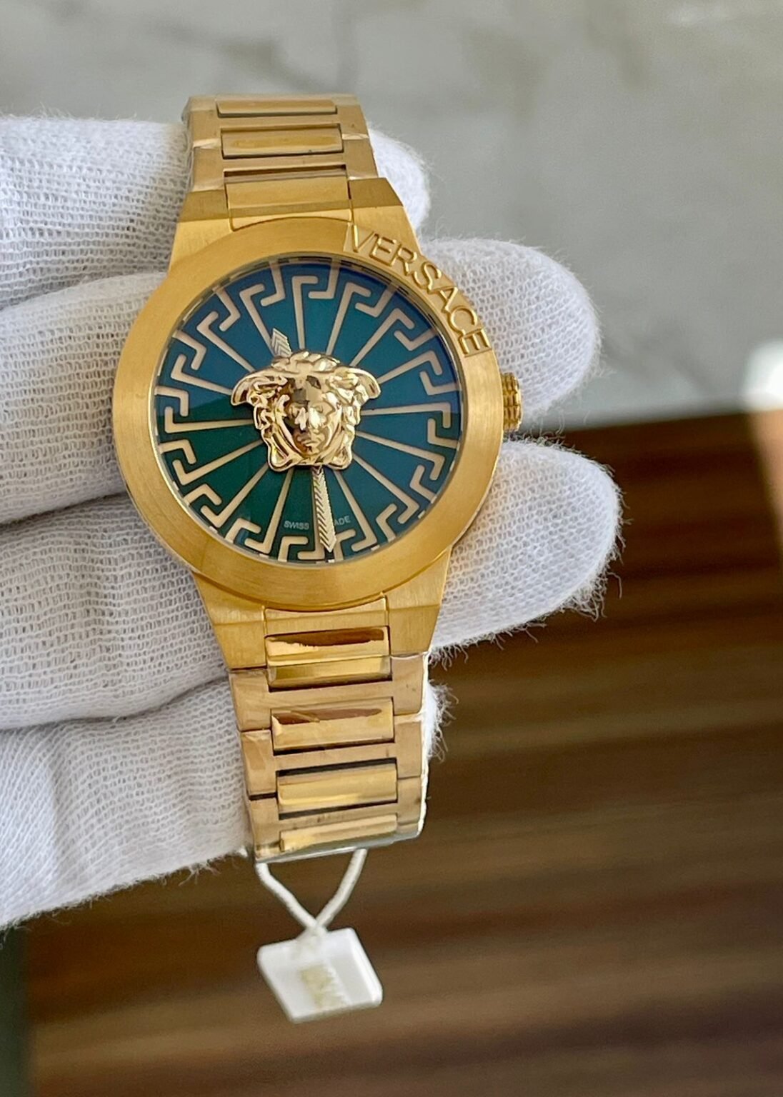 IMG 20241013 WA0113 https://watchstoreindia.com/Shop/versace-medusa-infinite-2/