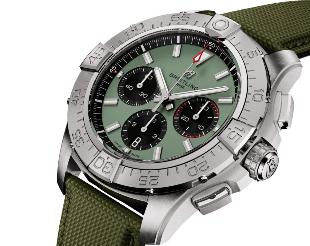 IMG 20241013 WA0129 https://watchstoreindia.com/Shop/breitling-avenger-b01-green/