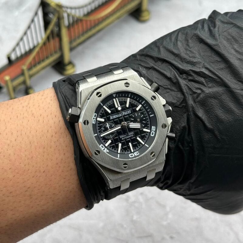 IMG 20241105 WA0060 https://watchstoreindia.com/Shop/audemars-piguet-royal-oak-offshore-5/