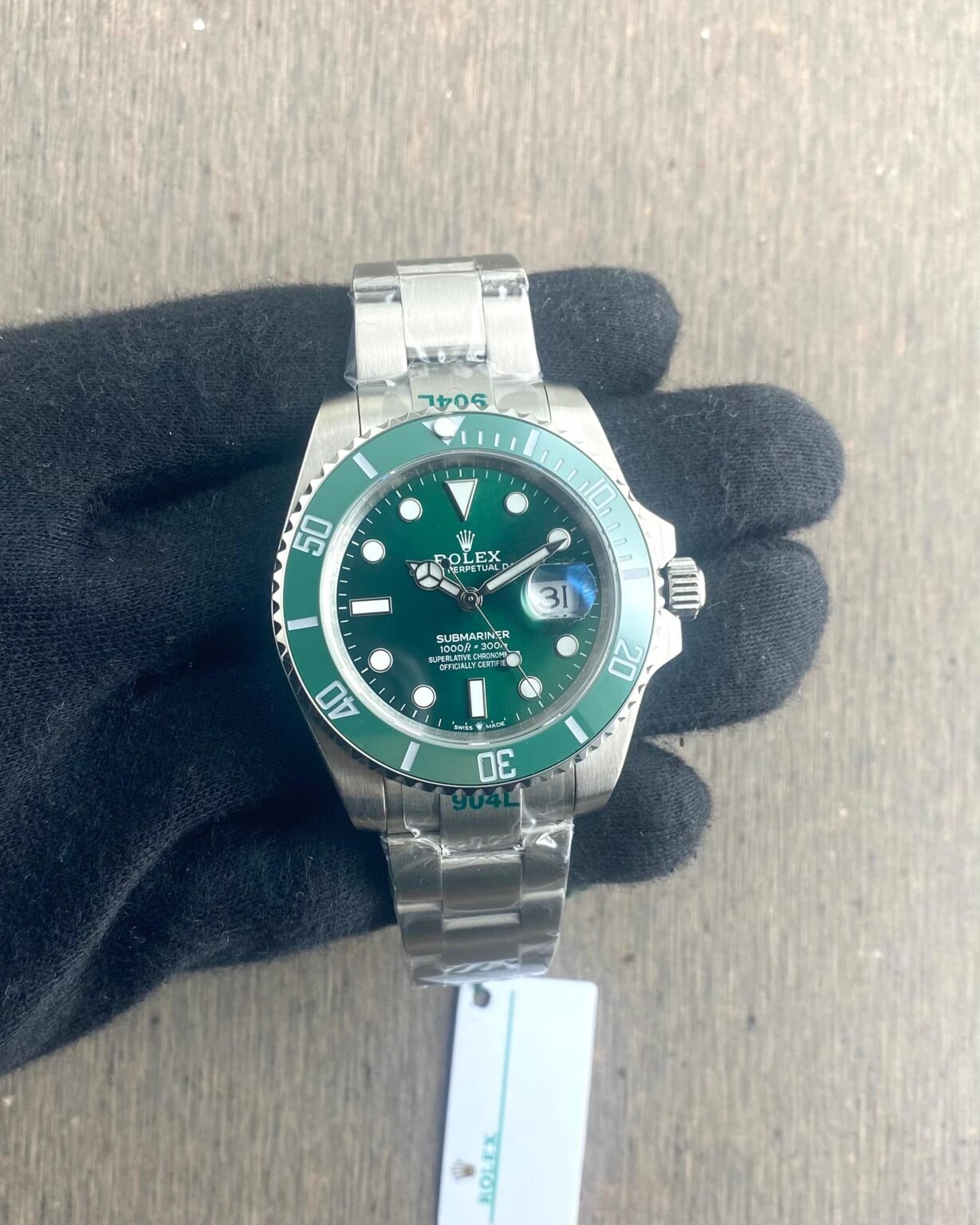 IMG 20241116 WA0018 scaled https://watchstoreindia.com/Shop/rolex-submarine-silver-green/