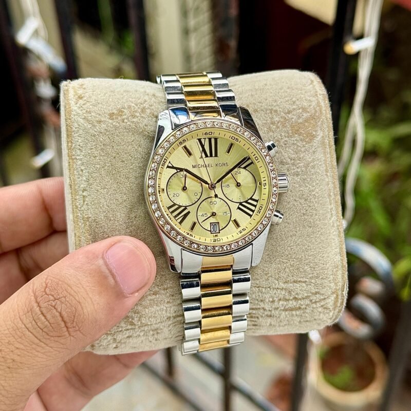 IMG 20241118 WA0039 scaled https://watchstoreindia.com/Shop/michael-kors-classic-lexington/