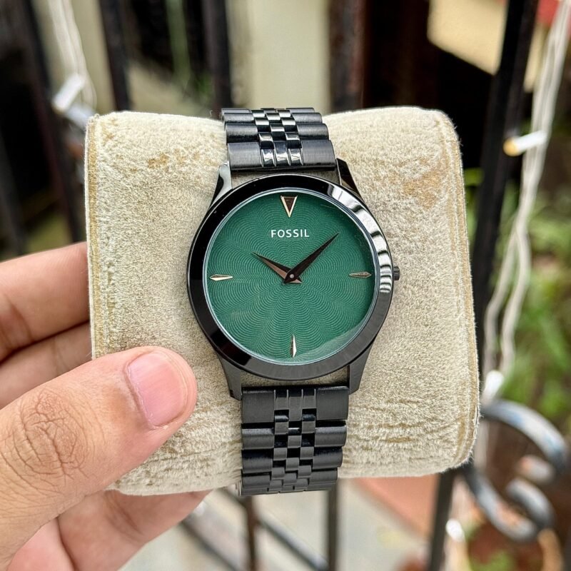 IMG 20241124 WA0103 scaled https://watchstoreindia.com/Shop/fossil-classic-evolutionary-2/