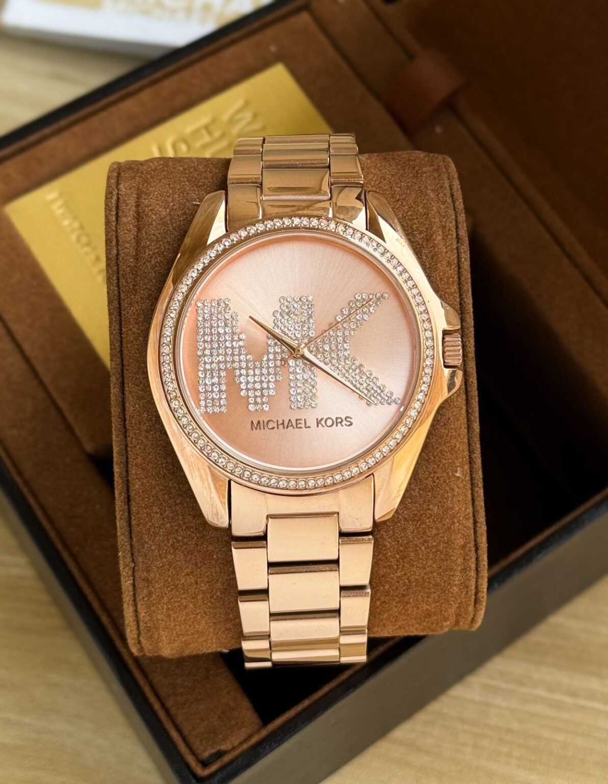 IMG 20241206 WA0019 https://watchstoreindia.com/Shop/michael-kors-gleaming-stone-set-bezel/