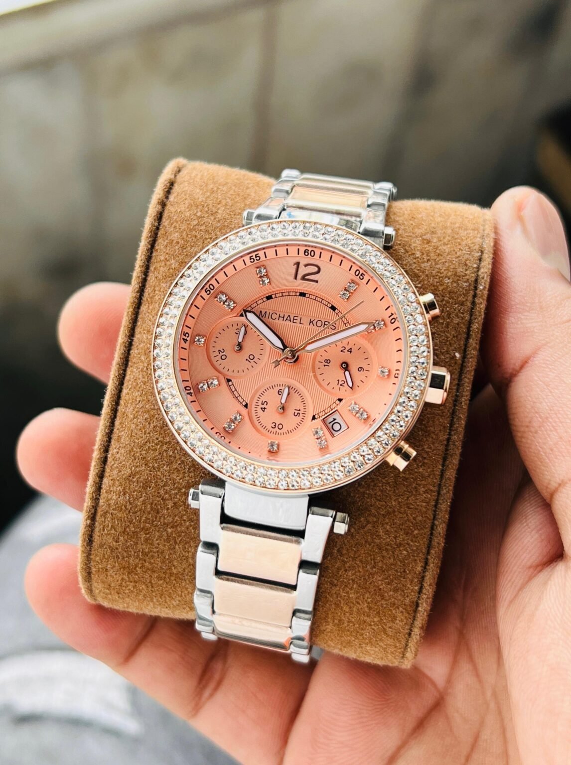 IMG 20241208 WA0054 scaled https://watchstoreindia.com/Shop/michael-kors-parker-rose-gold/