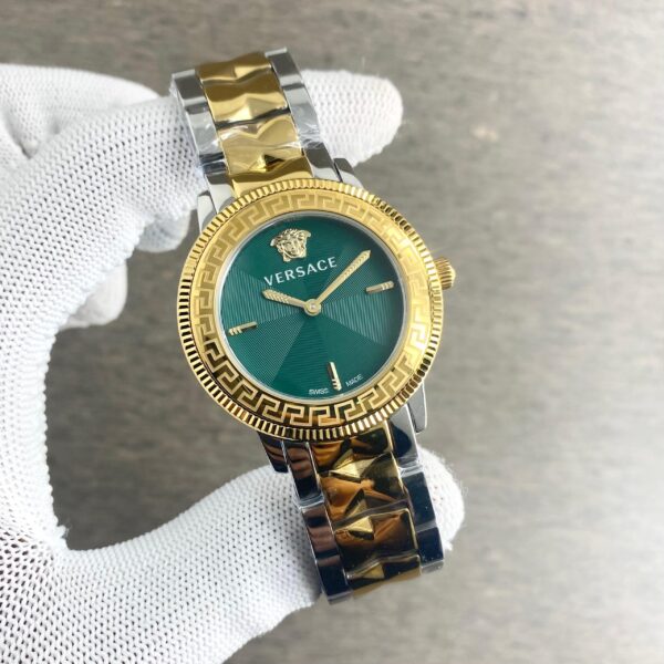 IMG 20241224 WA0068 scaled https://watchstoreindia.com/first-copy-watches-in-bangalore/