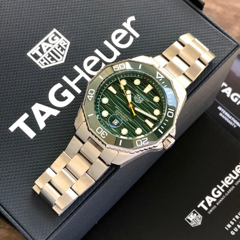 IMG 20241225 WA0018 scaled https://watchstoreindia.com/Shop/tag-heuer-aquaracer-calibre-7-automatic/