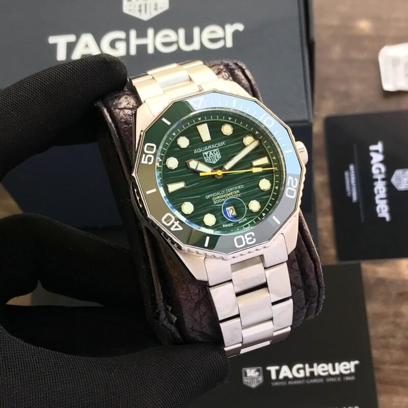 IMG 20241225 WA0024 scaled https://watchstoreindia.com/Shop/tag-heuer-aquaracer-calibre-7-automatic/