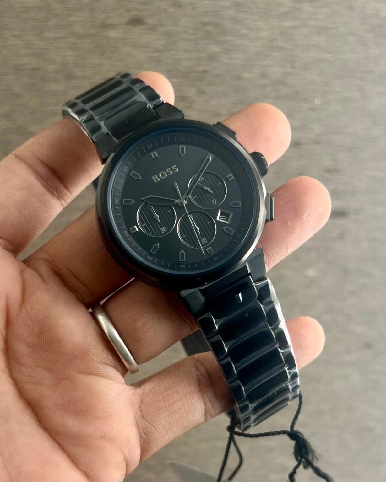 IMG 20250103 WA0012 https://watchstoreindia.com/Shop/hugo-boss-trace-series-chronograph-black-2/