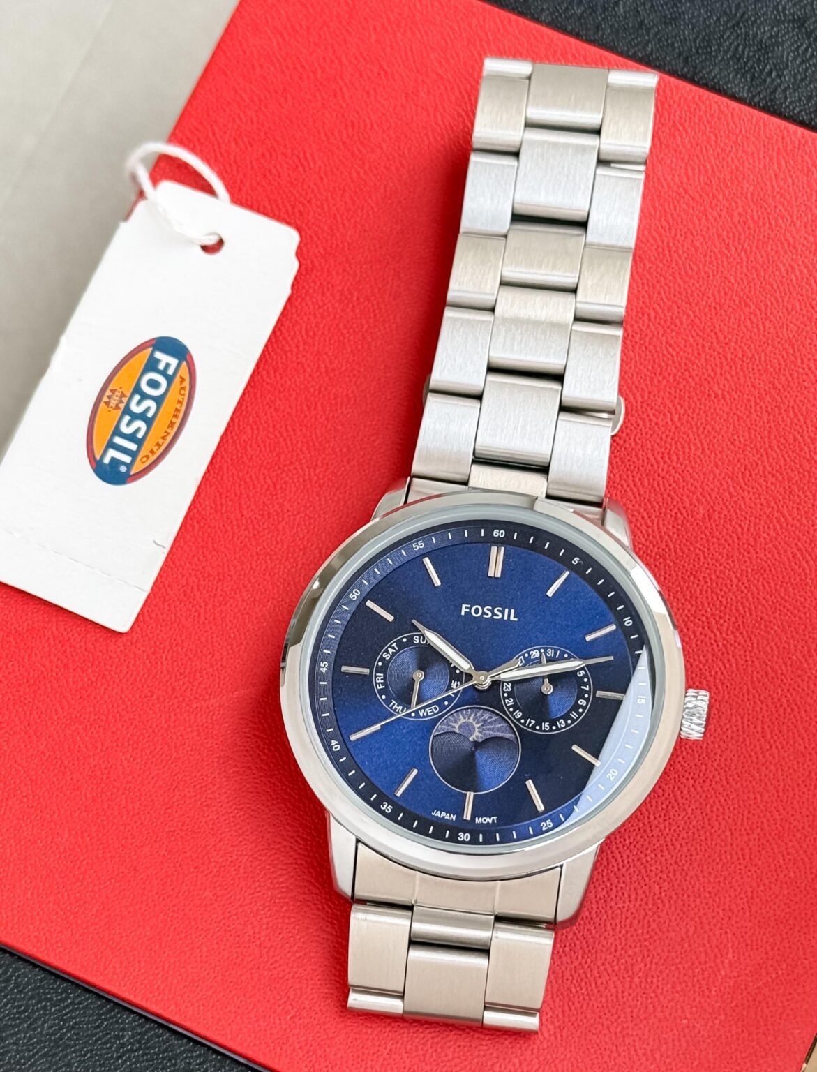 IMG 20250105 WA0056 scaled https://watchstoreindia.com/Shop/fossil-silver-chronograph/