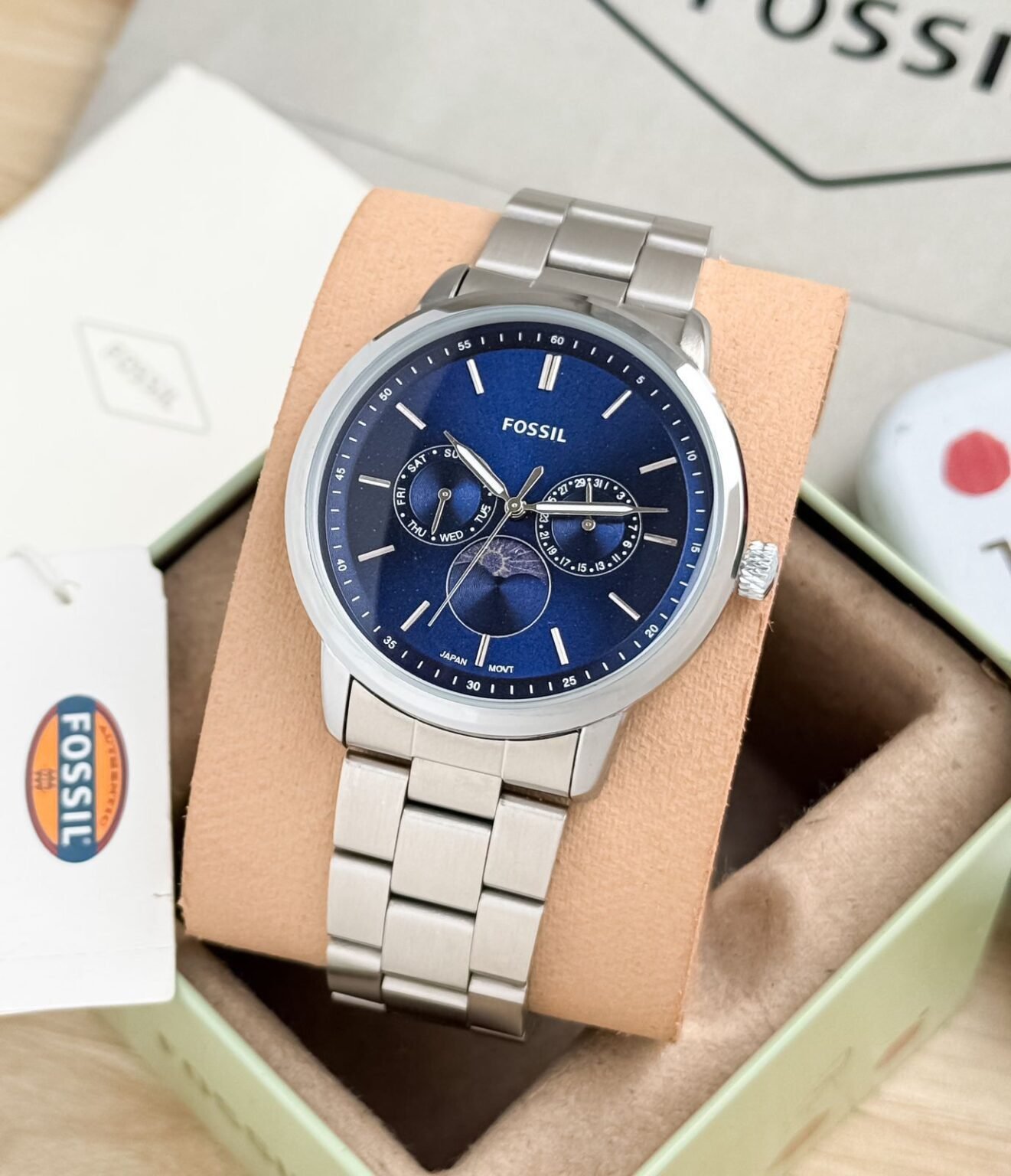 IMG 20250105 WA0057 https://watchstoreindia.com/Shop/fossil-silver-chronograph/