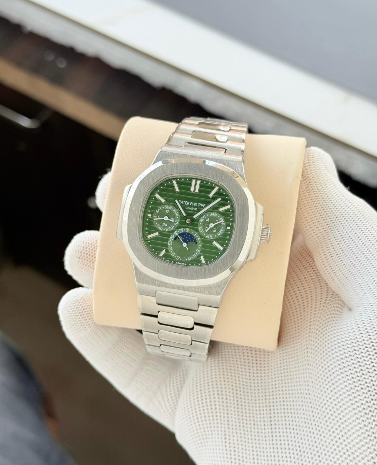 IMG 20250123 WA0058 scaled https://watchstoreindia.com/Shop/patek-philippe-exclusive-nautilus-2/