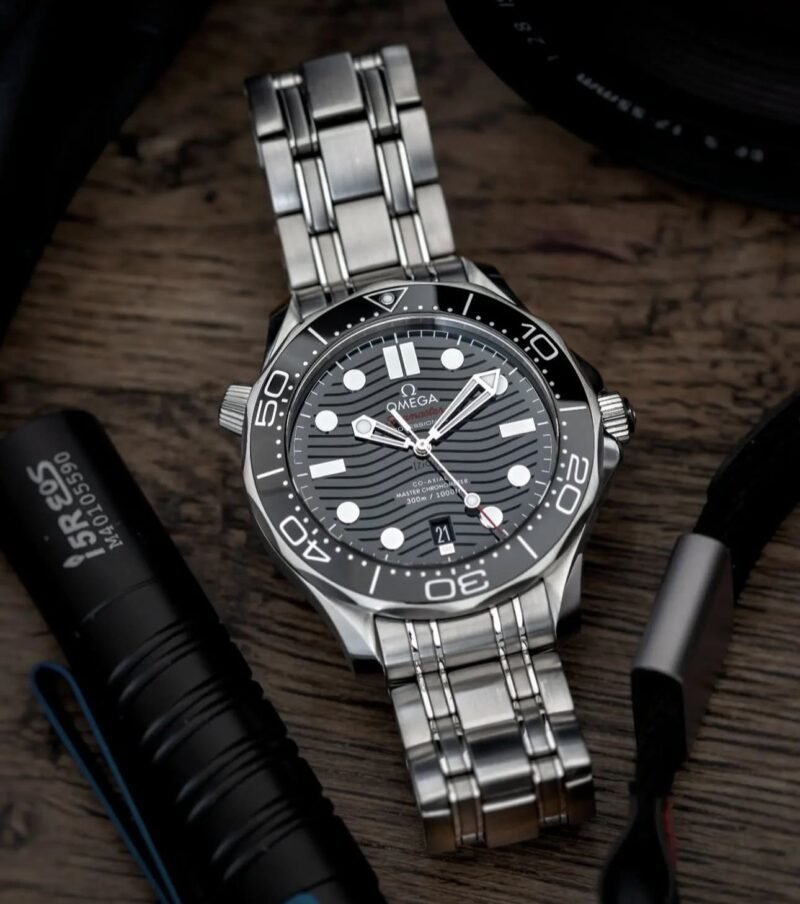 1000024129 https://watchstoreindia.com/Shop/omega-seamaster-diver-7aa-premium/