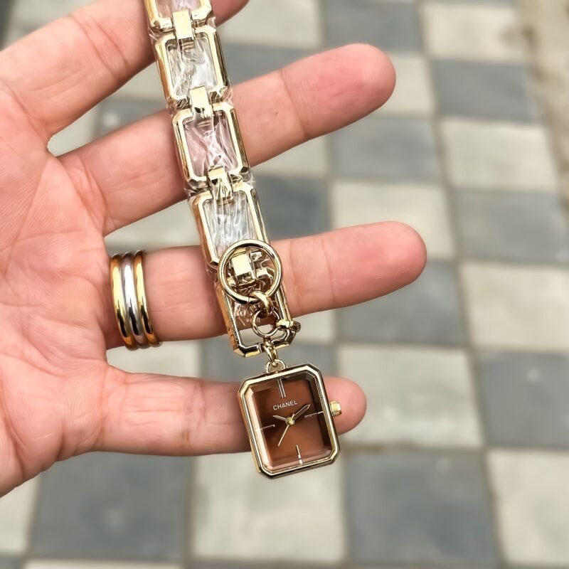1000028023 https://watchstoreindia.com/Shop/chanel-paris-golden-belt-7a/