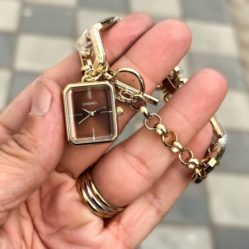 1000028025 https://watchstoreindia.com/Shop/chanel-paris-golden-belt-7a/