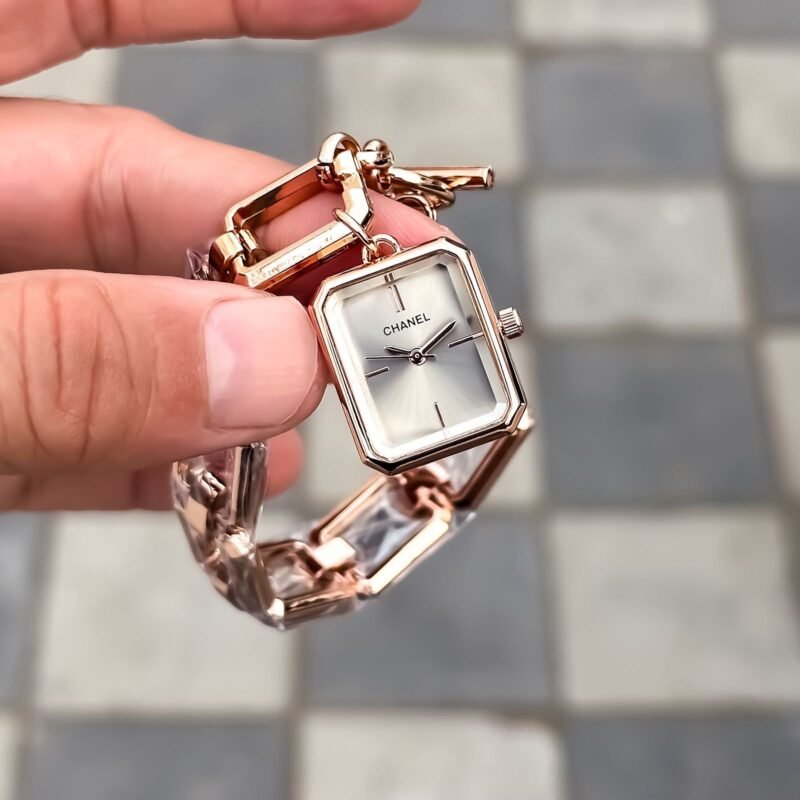 1000028032 https://watchstoreindia.com/Shop/chanel-paris-rosegold-7a/