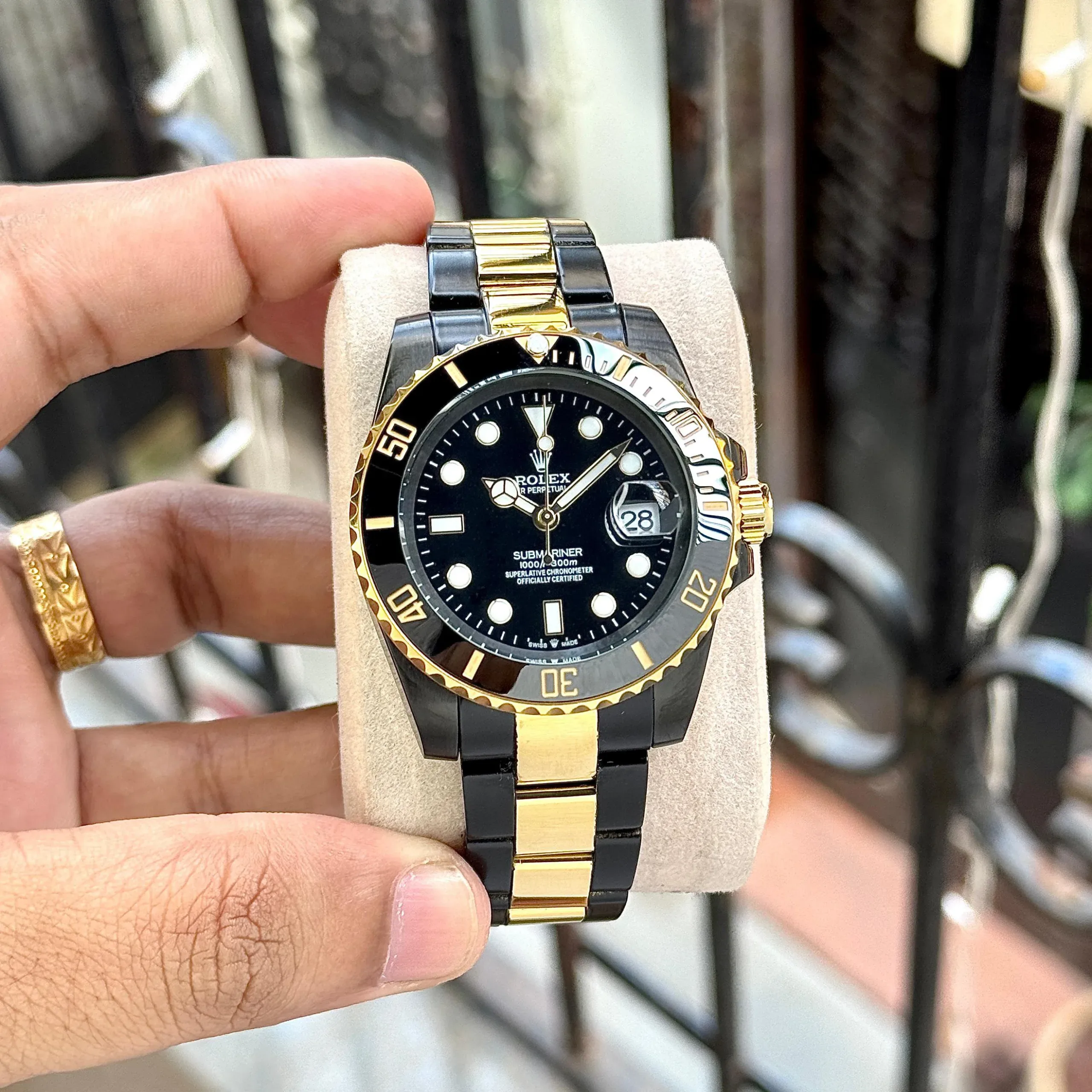 2025/09/1000042025-jpg.webp ROLEX SUBMARINE DATE AUTOMATIC MOVEMENT BLACK - Image 1