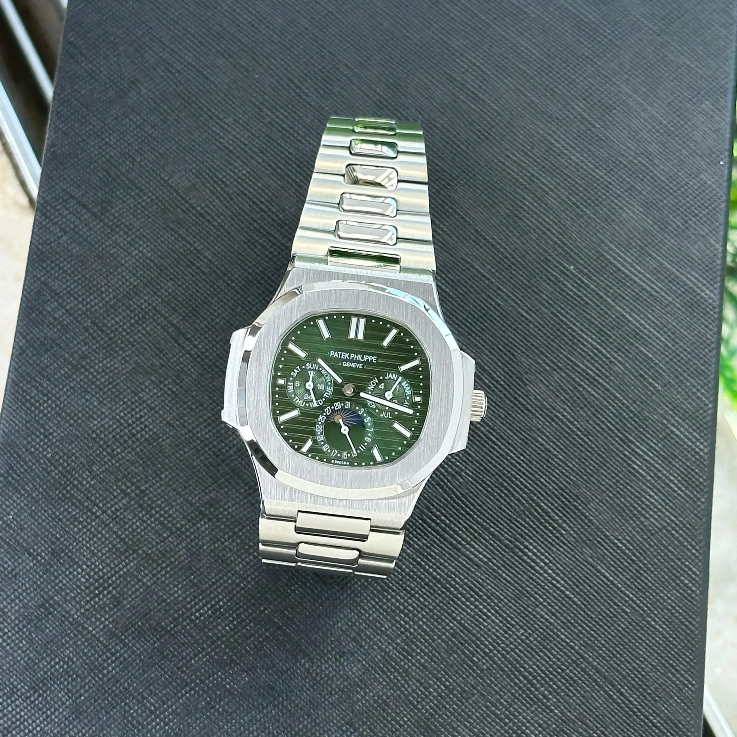 PATEK PHILIPPE EXCLUSIVE NAUTILUS PERPETUAL - Image 3