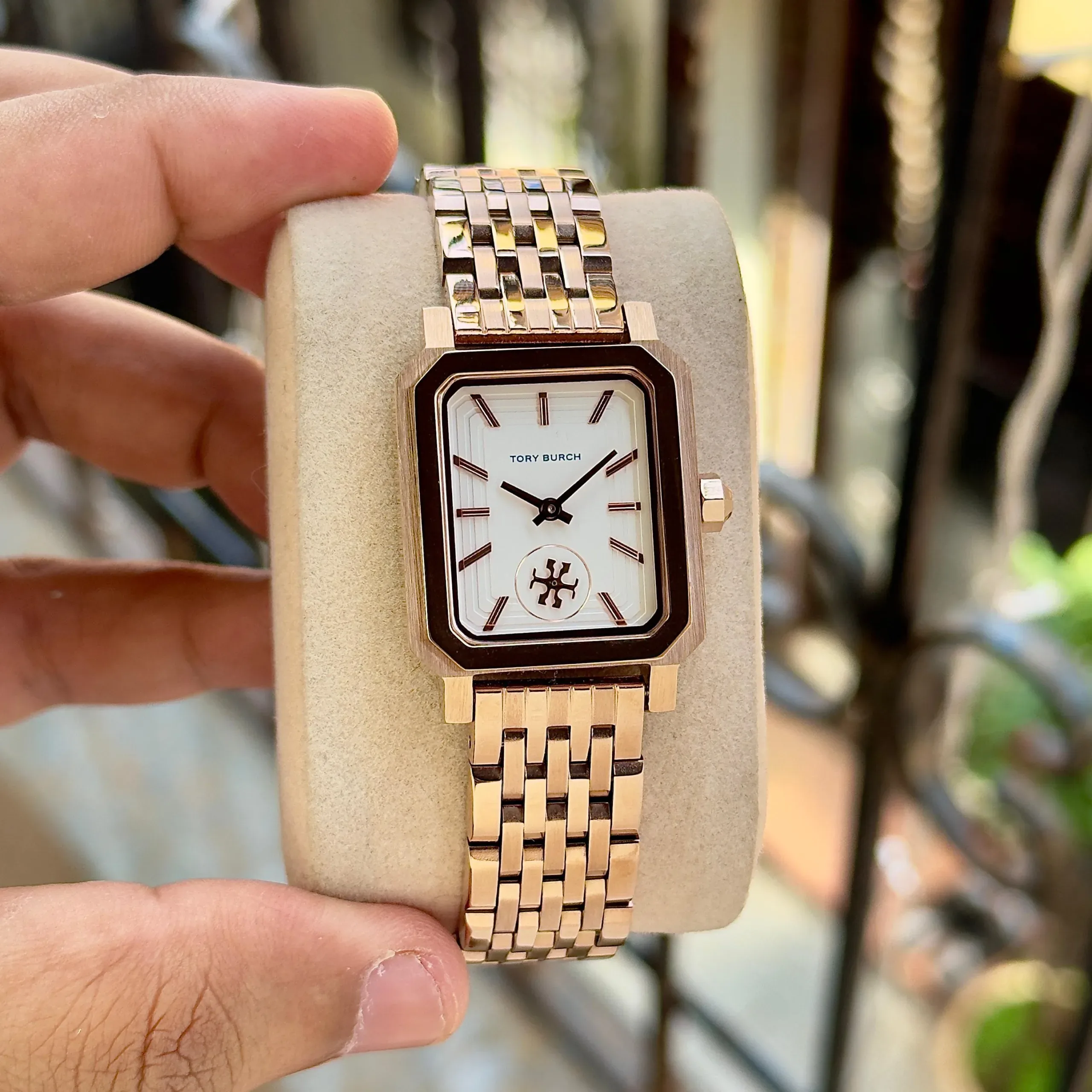 2025/09/1000043512-jpg.webp TORY BURCH ROBINSON ROSEGOLD 7AA WHITE DIAL - Image 1