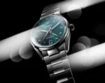TAG HEUER CARRERA BRUSHED SUNRARY GREEN AUTOMATIC - Image 2